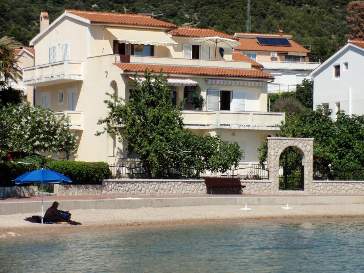 Zuta Kuca Potkrovlje Appartement Banjol Buitenkant foto